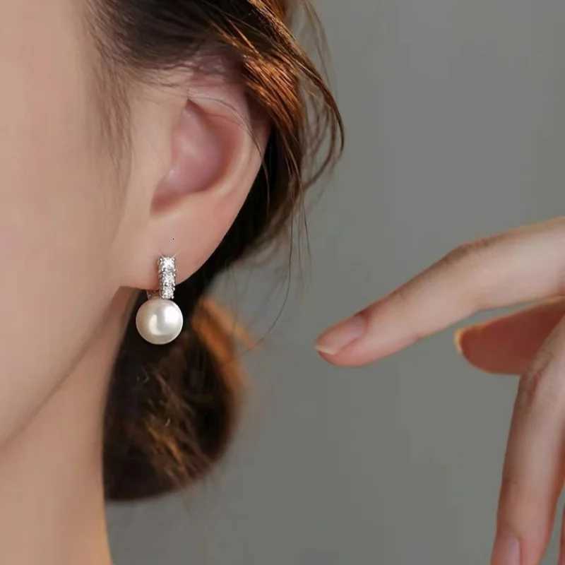 925 Silver Needle Pearl Earrings Light Luxury Cubic Zirconia New High-End Earrings 1 Pair of Elegant Ladies Earrings Y250804