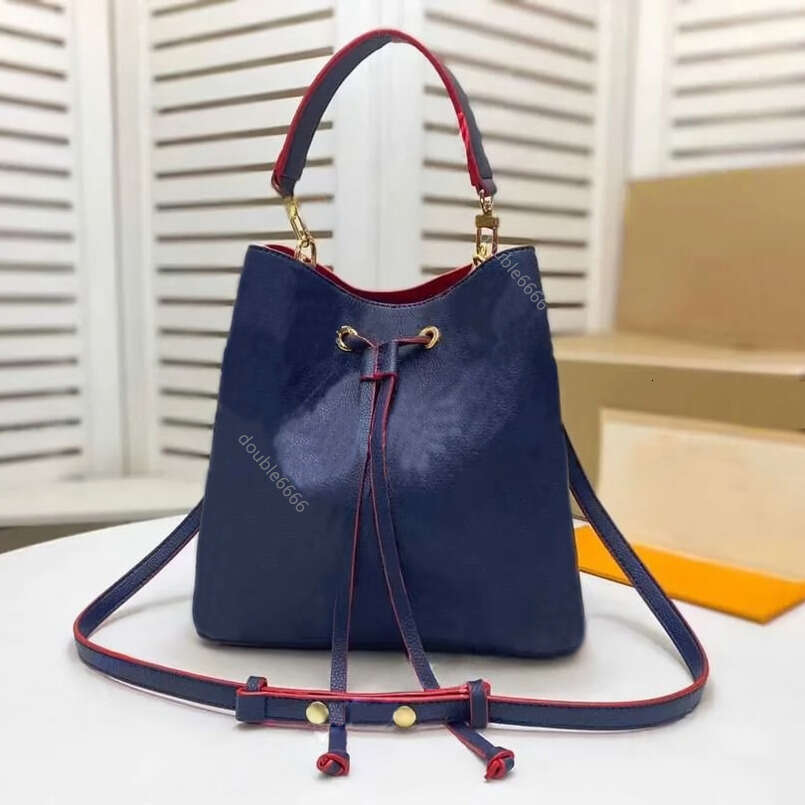 Designer women Drawstring Bag Totes Handbag Luxuries Shoulder bag crossbody bag travel bag man messenger bag phone bag Work bag Commuter bag shopping bag