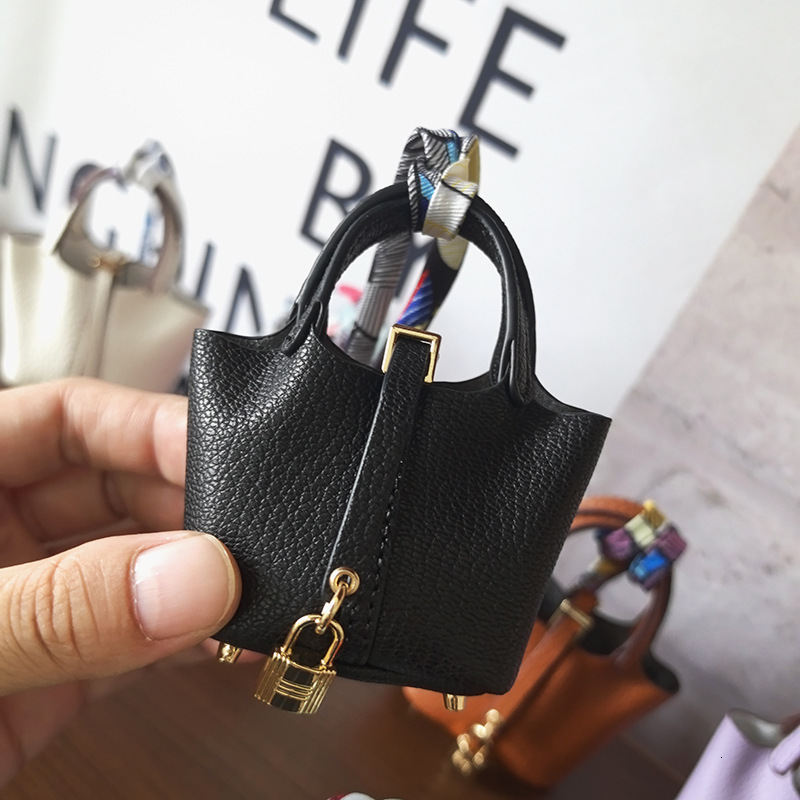 Mini Basket Bag Pendant Microfiber Leather Car Keychain Women Creative Mini Bucket Bag Pendant 250805