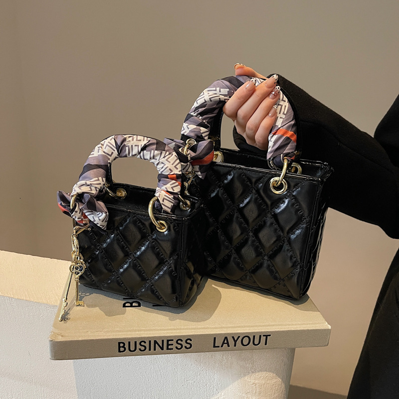 Winter New Luxury Bag Korean Version Mini Children's Parent-child Designer Bag Diana Handbag Crossbody Phone Bag Designer Pack Luxury Bag Women&#