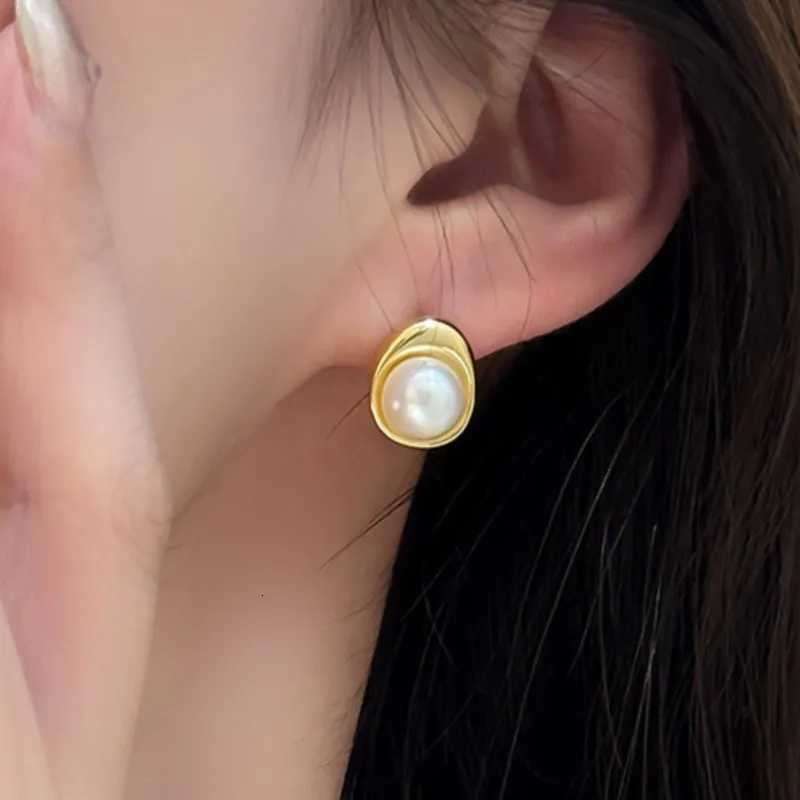 Light Luxury Imitation-Pearl Stud Earrings for Women Geometric Temperament Earring Jewelry Gifts womens earrings Y250804