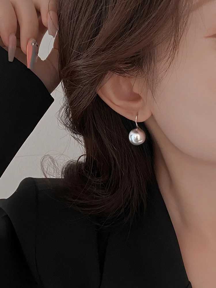 Trendy Simple Gray White Pearl Earrings for Women Exquisite S925 Silver Needle Studs Sweet Elegant Party Jewelry Wedding Gifts Y250804