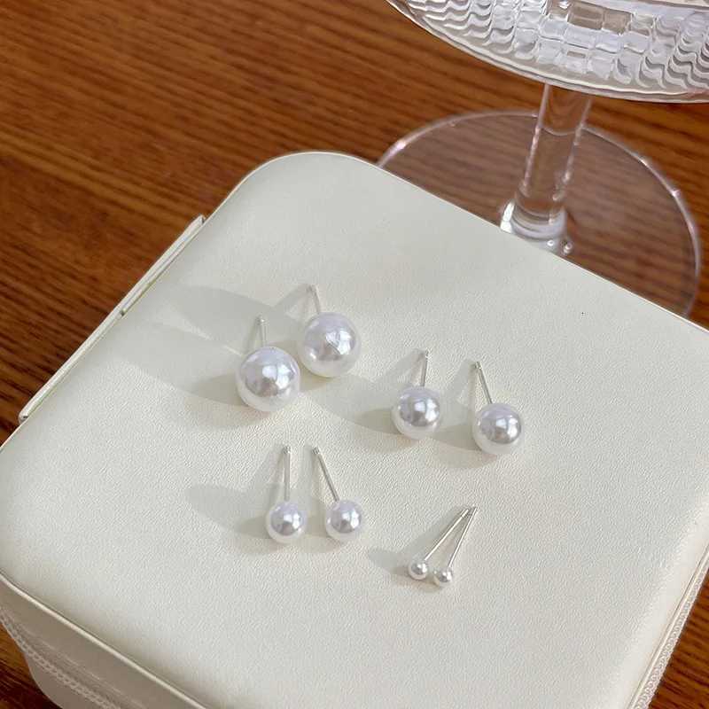 Classic Imitation Pearl Stud Earrings For Women Simple Elegant Pearl Earring Fashion Office Party Jewelry Accessories Gifts Y250804
