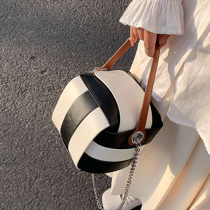 Trendy Niche Design Small for Women Summer New Fashion Versatile Chain Crossbody Bag High-end Handbag