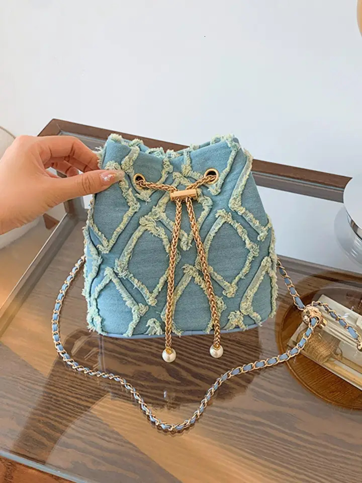 Free shipping designer bags Womens Elegant Faux Pearl Decor Chain Crossbody For Women Exquisite Trendy Metal Purse Drawstring Shoulder Bag