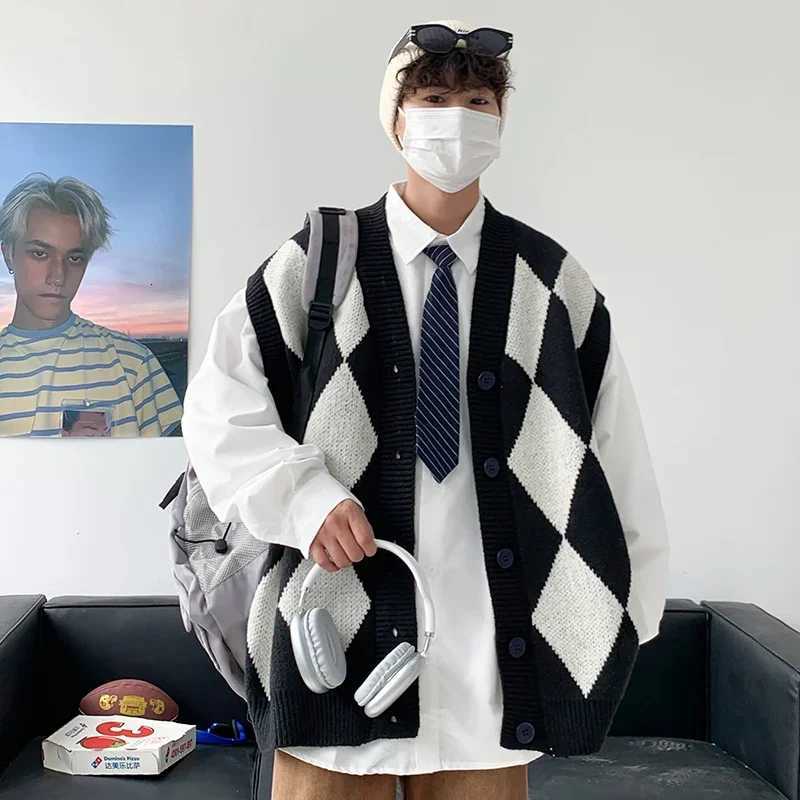 New V-neck Fashionable Casual Cardigan Vest For Men High-quality Korean Version Loose Comfortable Multifunctional Fashion Jacket XJ250805