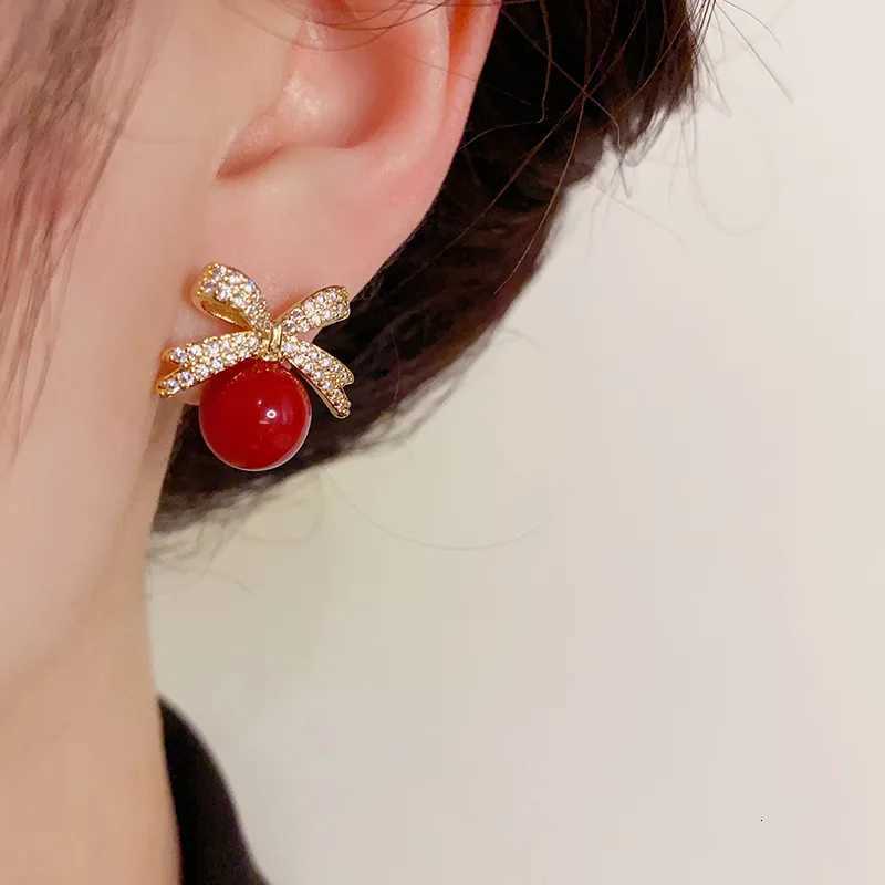 Sparkling Rhinestone Bow Pearl Stud Earrings Light Luxury Fashion Jewelry Womens Gifts for Weddings and Birthdays Y250804