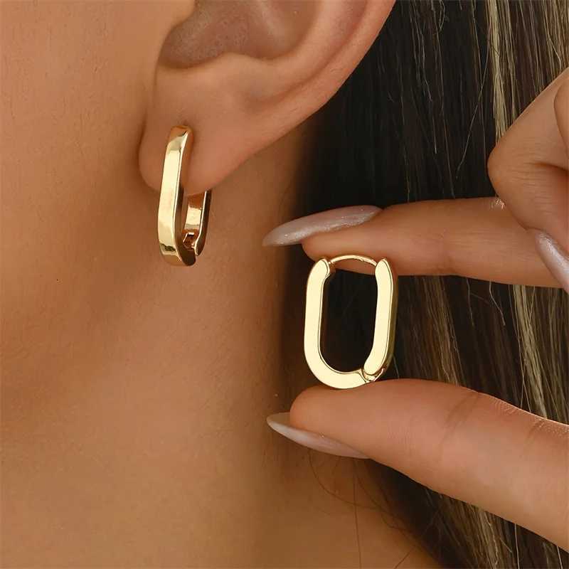 New Gold Color Square Hoop Earrings for Women Men Stainless Steel Minimalist Punk Unisex Rock Earring Piercing Jewelry Gifts Y250804