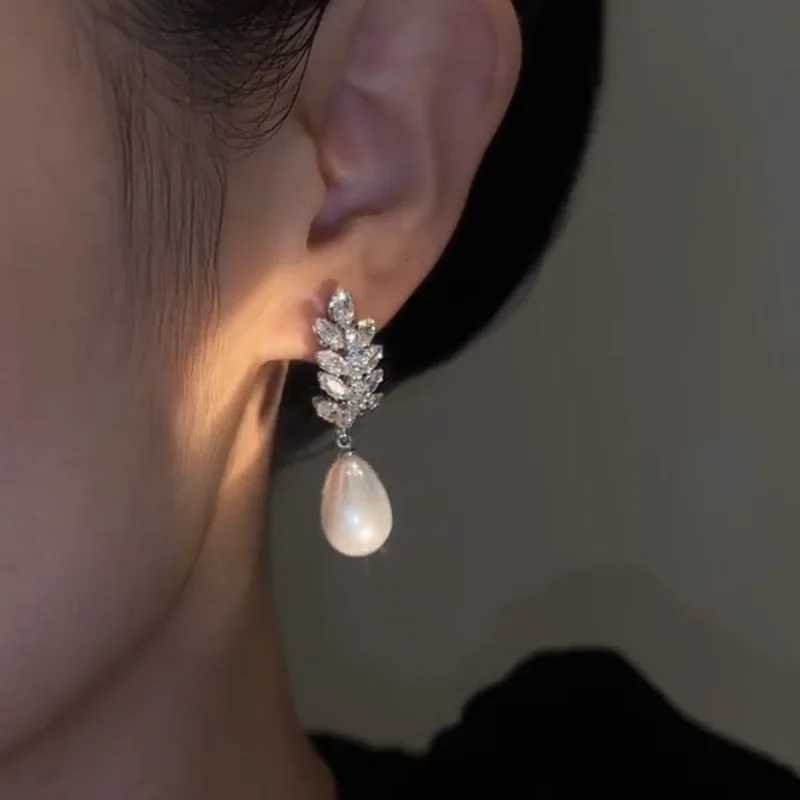 Leaf Pearl Earrings Exquisite Super Shiny Wheat Ear Water Drop Pearl Earrings Y250804