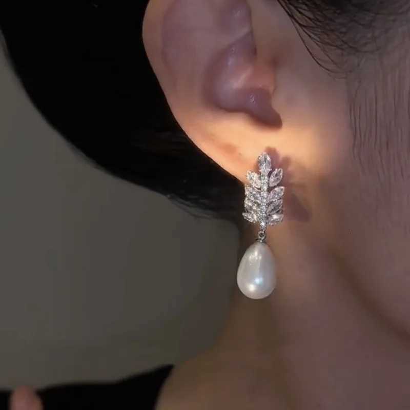 Leaf Pearl Earrings Exquisite Super Shiny Wheat Ear Water Drop Pearl Earrings Y250804