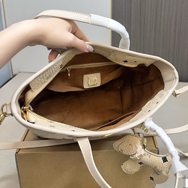 The new shopping bag is perfect for carrying It can fit an iPad, making it versatile and practical