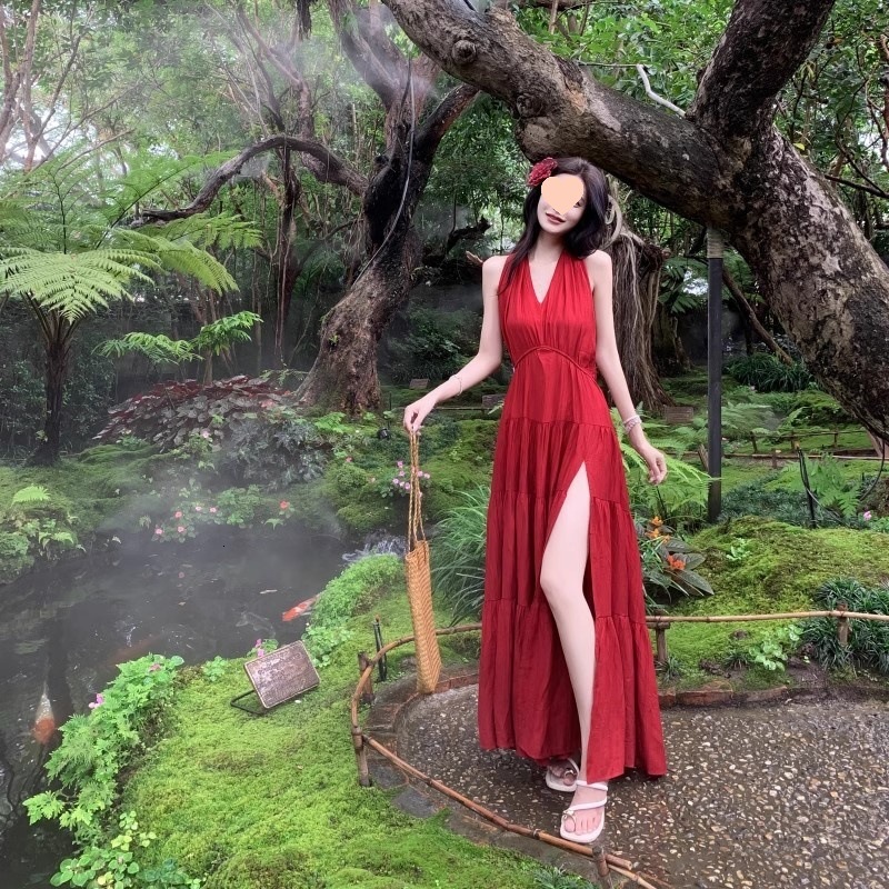 French red V-neck lace up camisole dress for summer 2025, suitable for women's beach vacations, sexy backless, trend split slim fit long dress, n