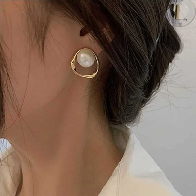Imitation Pearl Earring for Women Gold Color Round Stud Earrings Korean Delicate Irregular Design Unusual 2023 Fashion Jewelry Y250804