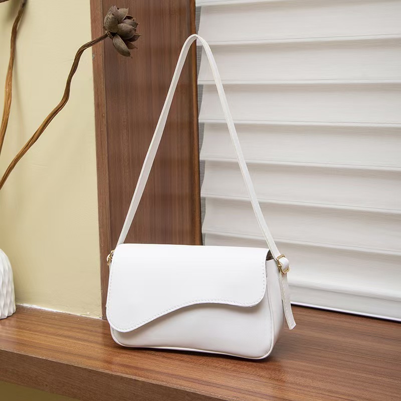Solid color Designer Bags Shoulder Bags Luxury Bag Crossbody Purse Ladies Fashion High Quality Leather Zipper Armpit Bag New Shoulder Designer Bags 33