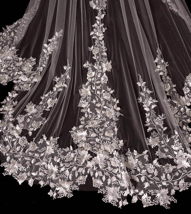 Luxury Two Layer Wedding Veils Cathedral Length Tulle Appliques Edge Brida Veils Custom Made Wedding Accessories