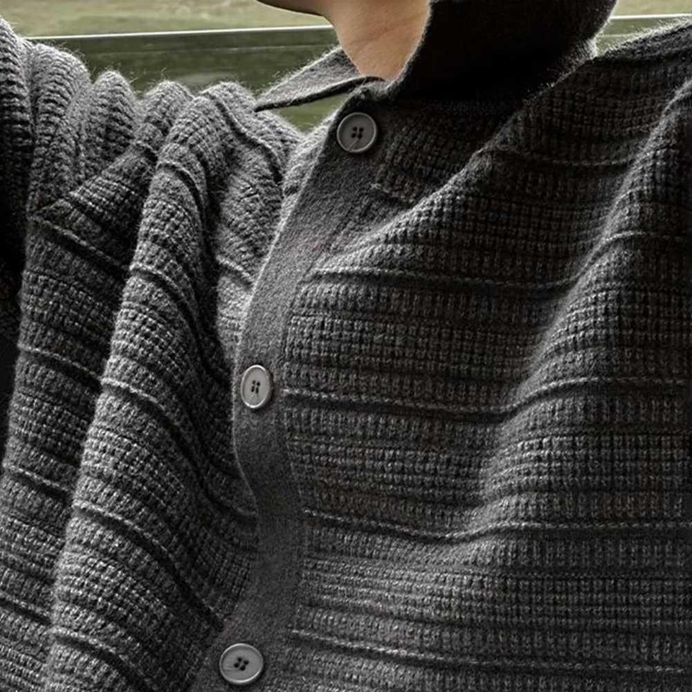 Cardigan Mens Japanese Casual Knitted Sweater Jacket Niche Trend High-End Loose Button Sweater Couple 2024 Autumn Mens Clothing XJ250805