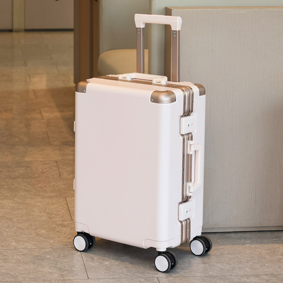 Metal box sturdy, durable, thick pull rod 20 password 24 aluminum frame large capacity 26 student 28 universal wheel white gray black