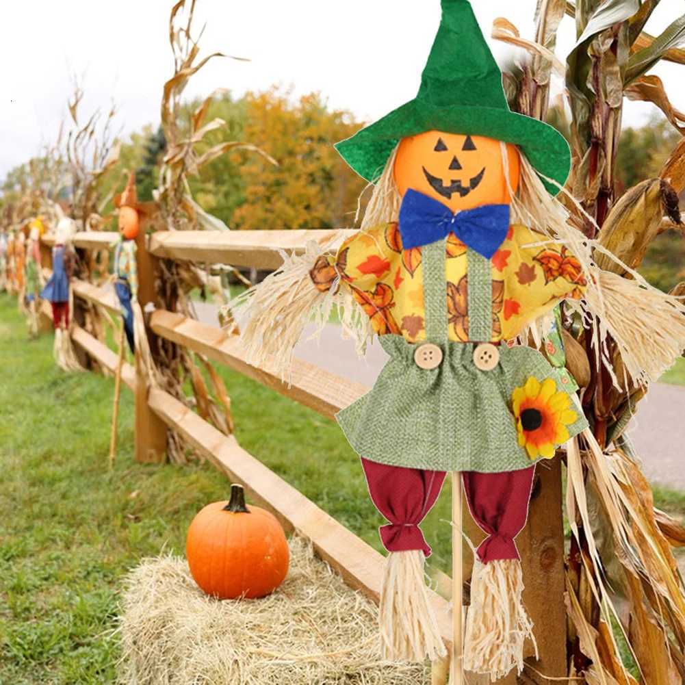 Small Halloween Scarecrow Decoration Fall Harvest Standing Scarecrow Decors for Autumn Halloween Garden Yard Decoration XJ250804