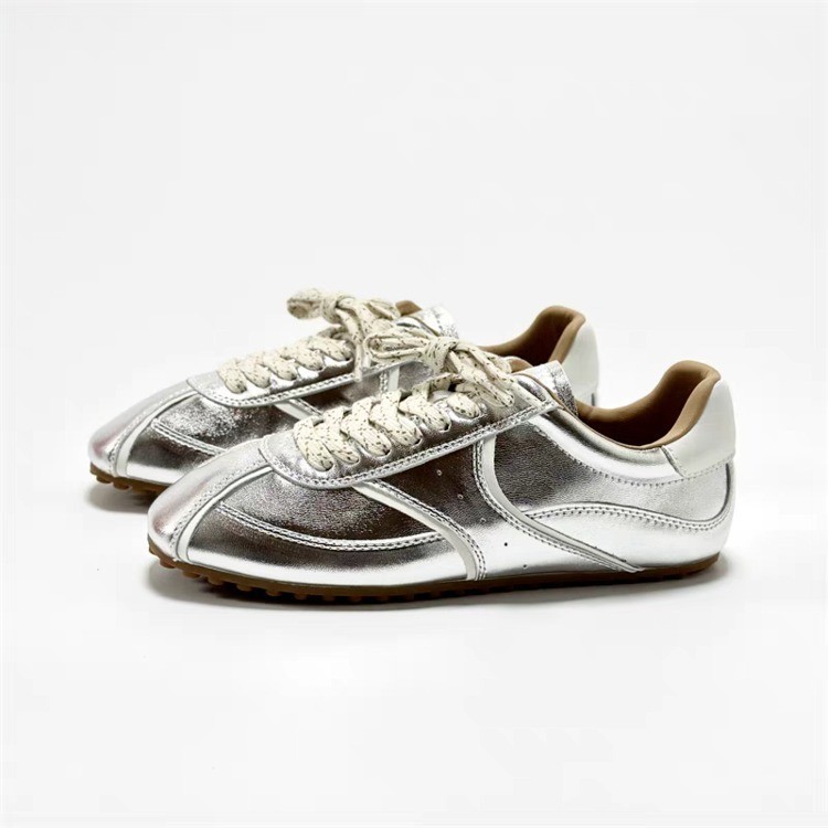 2025 hot new free shipping designer shoes for womens casual shoes beige outdoor sneakers sport shoes Soft soled fashionable casual board shoes