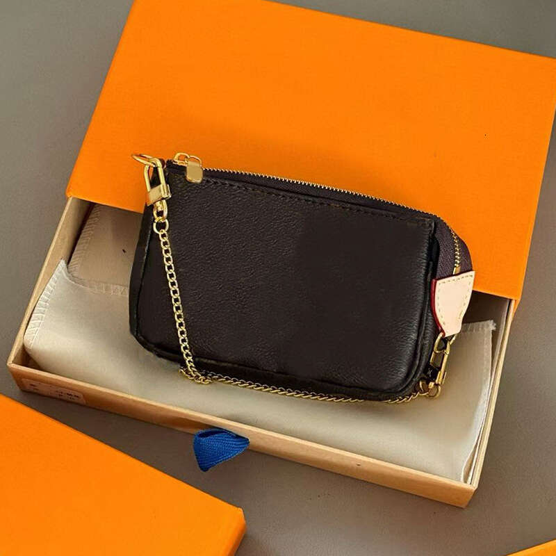 Designer Women's Clutch Bag Handbags Mini Pochette Accessoires Chain Bags Leather Embossing Summer Chic Ladies Luxury Coin Purses