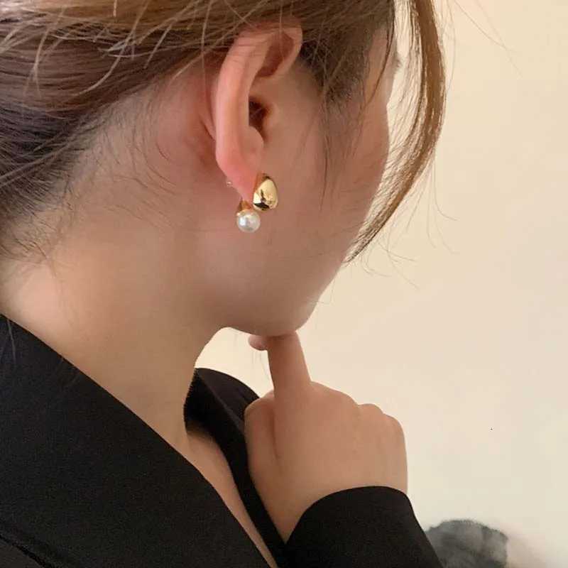 Korean Silver Color Water Drop Pearl Stud Earrings for Women Elegant Imitation Pearl Two Ways To Wear Hanging Earrings Jewelry Y250804