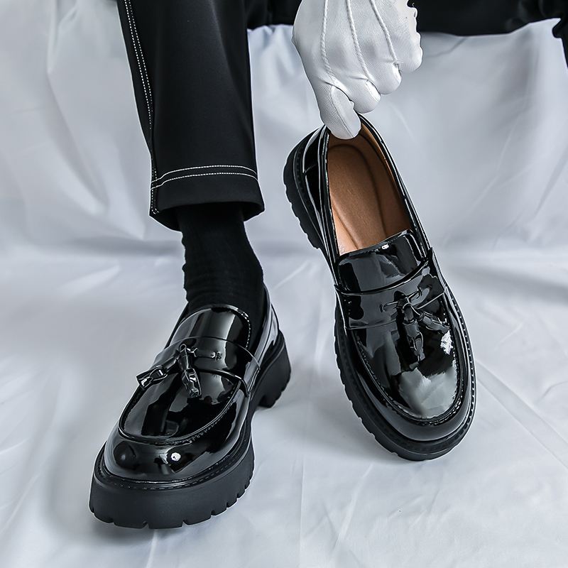 55002- Bright faced gentleman breathable leather shoes, formal business leather shoes, round toe tassel thick sole height increasing men's loafer