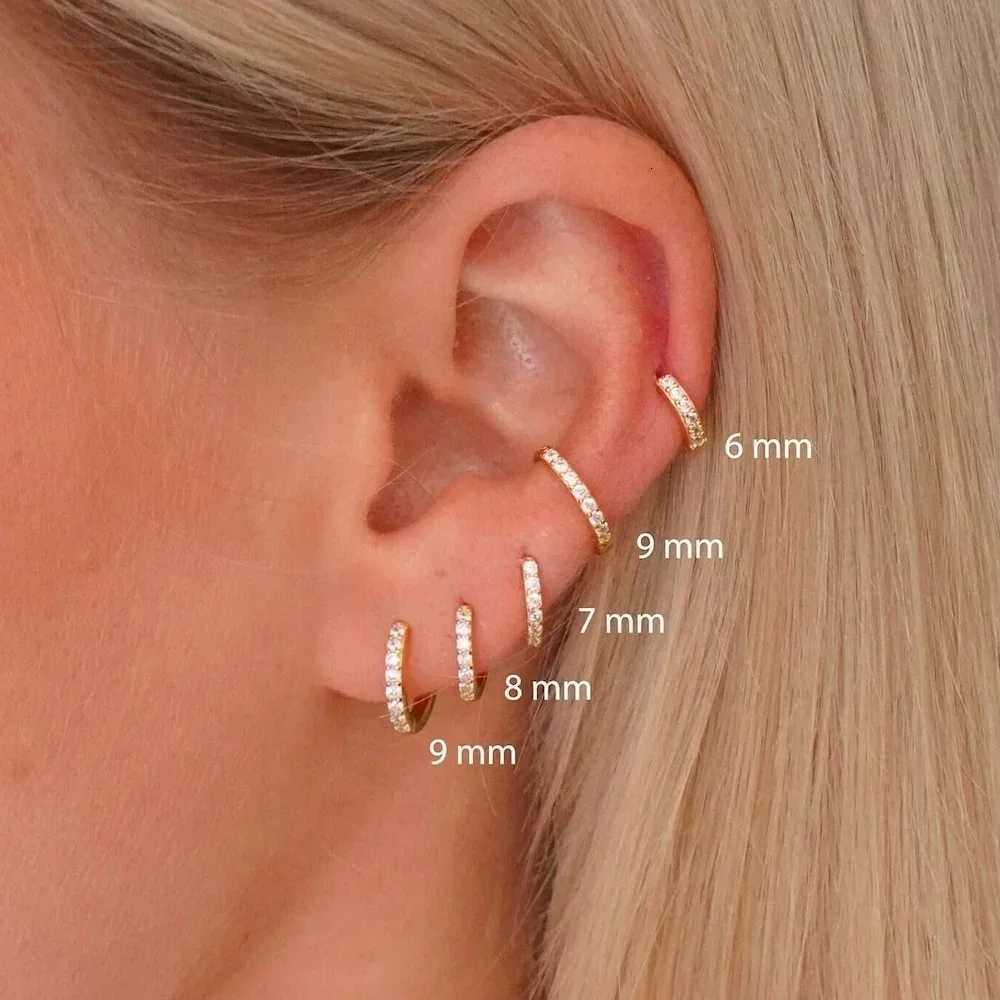 1Pair Stainless Steel Huggie Minimal Hoop Earrings Little Crystal Zirconia Thin Helix Tragus Cartilage Earrings Piercing Jewelry Y250804