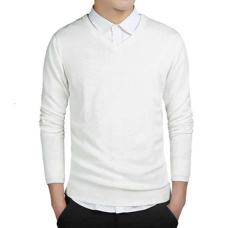 100% Cotton Sweater Men Long Sleeve Pullovers Casual V-Neck Solid Color Knitted Sweaters Tops Men Plus Size Slim Navy Sweater Men XJ250805