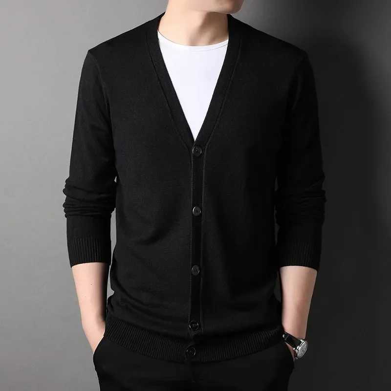 Spring and Autumn Knitted Cardigan Mens Clothing Korean Style Fashionable Single-breasted Slim Fit V-neck Sweater Coat XJ250805