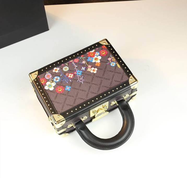 Free shipping, original design, 2025 new high-end monogram box bag, cross-border best-selling box, exquisite handbag, fashionable and trendy new women