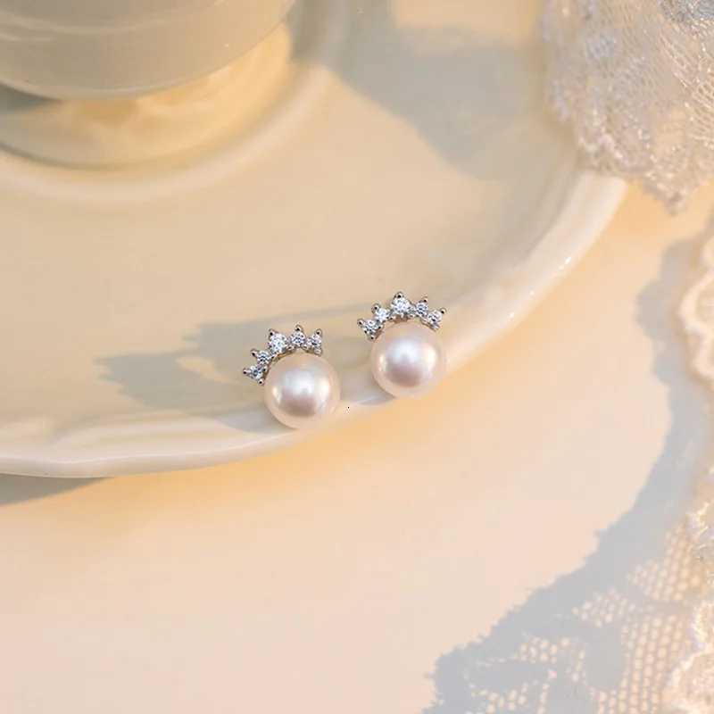Fashion Delicate Imitation Pearl Earrings Bride Wedding Accessories Elegant Temperament Earrings New Trendy Women Jewelry Y250804
