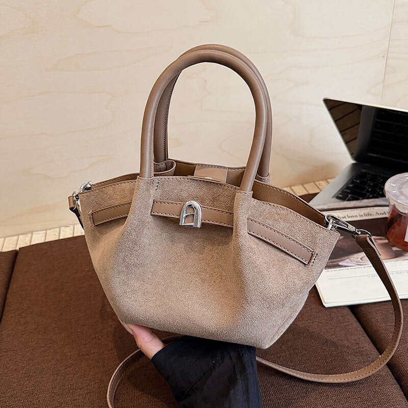 Autumn Matte for Women New Fashion Versatile Crossbody Exquisite Super Popular Handheld Small Tote Bag