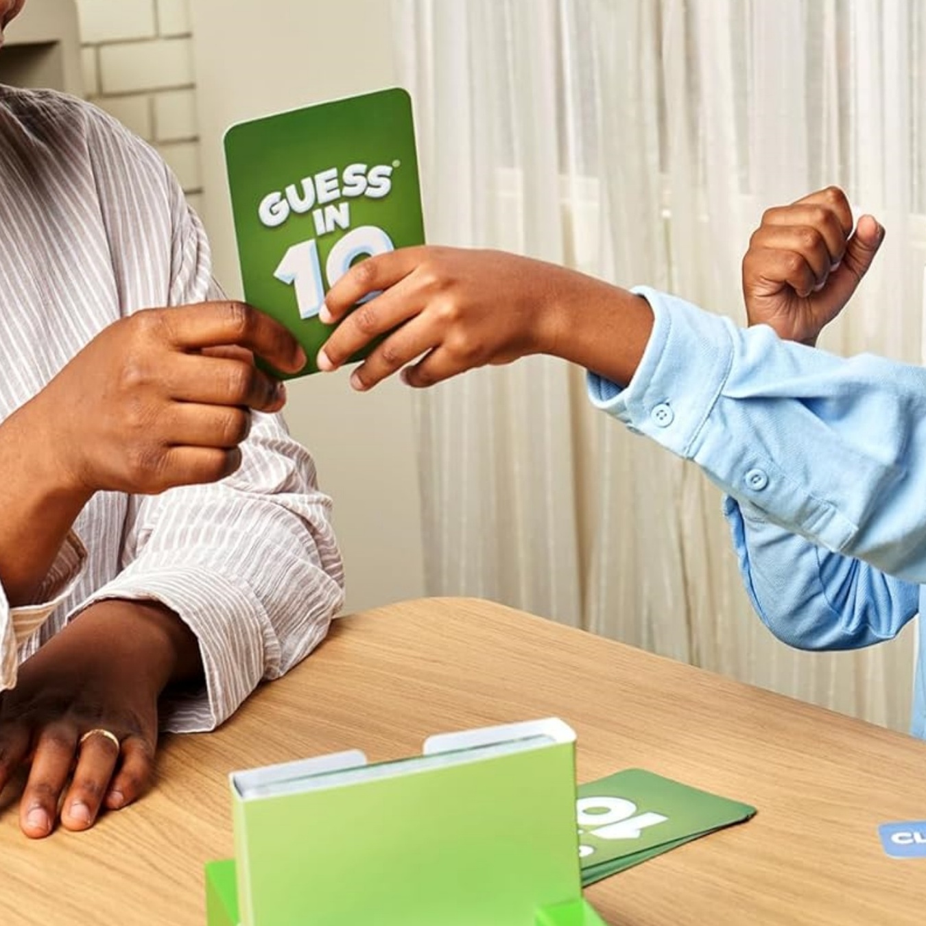 Guess the 10 Card Game - Animal Planet Game for Family Gatherings, Party Entertainment Game, Halloween & Christmas Gift