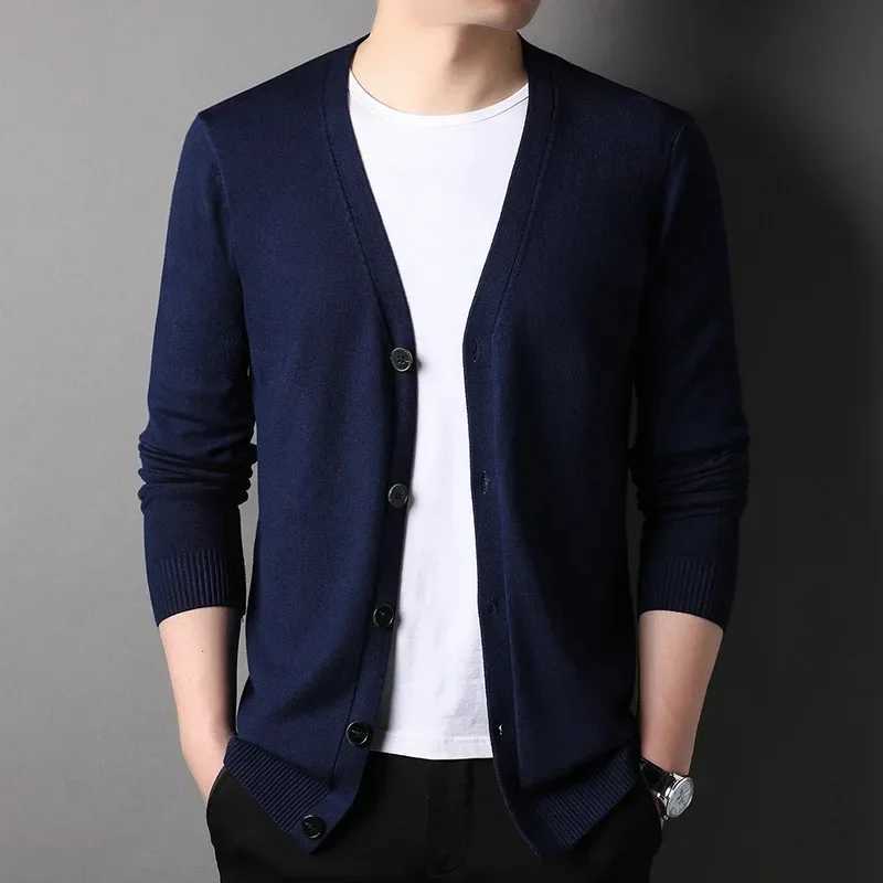 Spring and Autumn Knitted Cardigan Mens Clothing Korean Style Fashionable Single-breasted Slim Fit V-neck Sweater Coat XJ250805