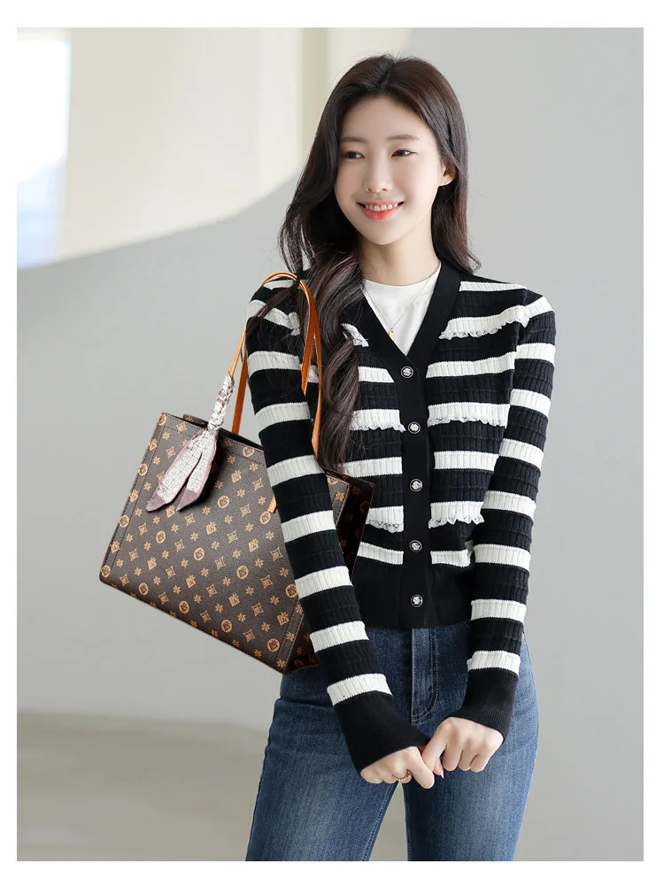 Women Handbag High Quality Soft Leather Shoulder Bag Large Capacity Women Silk scarf Printed Shopping Bags 250805