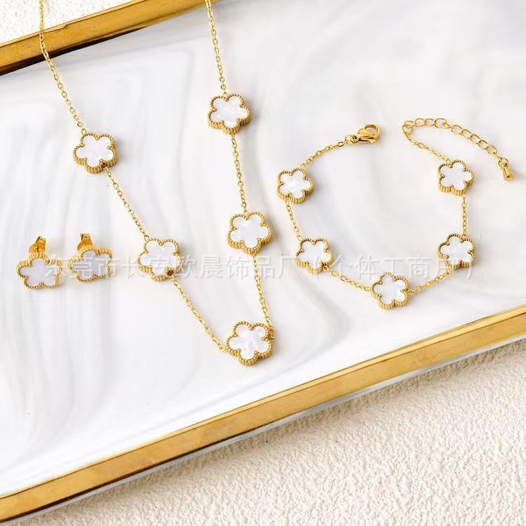 Free Shipping 2025 New Designer Jewelry Luxury Jewelry Bracelet Necklace Earring Set European And American Fashion Versatile Five-Leaf Flower