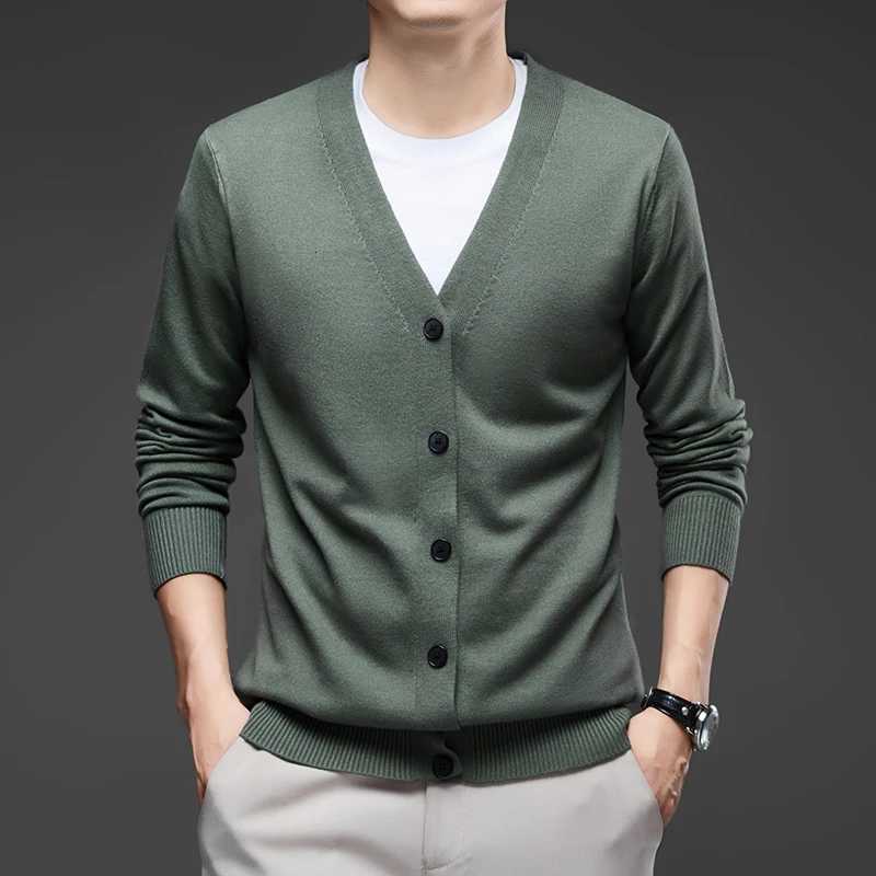 New Mens Vintage Long Sleeve Cardigan Sweater with Button V Neck Knitted Sweaters Lightweight Outdoor Casual Coats XJ250805