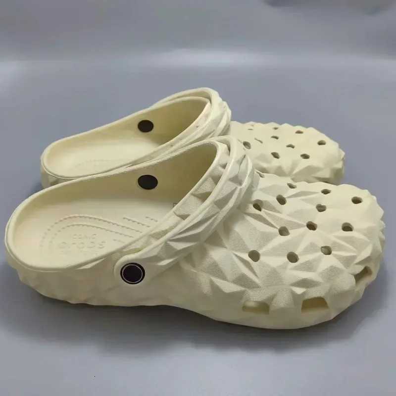 Classic Durian Cave Shoes Couple Mens Shoes Beach Shoes Baotou Flat Slippers Sandals Outdoor Coolers W250805