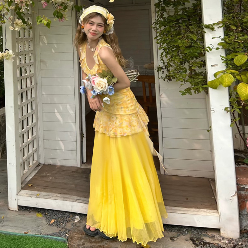 2025 Summer Dopamine Summer trend Sweet Vacation Style Ruffle Flower Dress Women's Waist Irregular V-neck Tank Top New Designer Dress