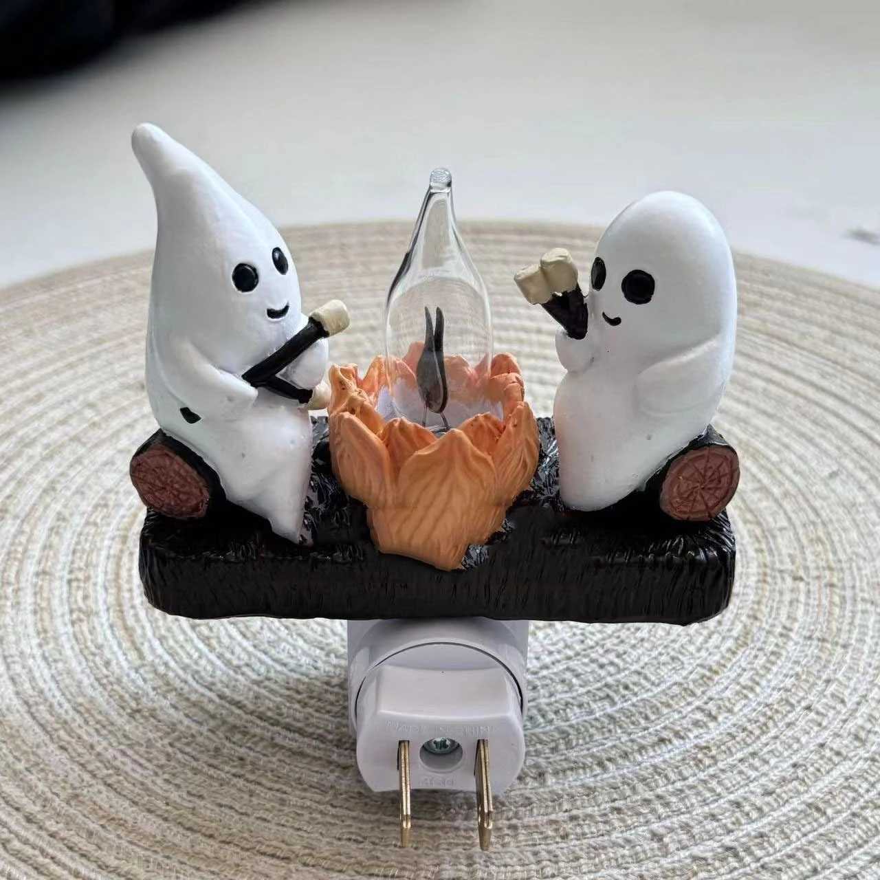 Ghost Campfire Flickering Nightlight Flame Halloween Nightlight 3D LED Small Electric Campfire Halloween Nightlight Indoor Decor XJ250804