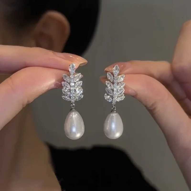 Leaf Pearl Earrings Exquisite Super Shiny Wheat Ear Water Drop Pearl Earrings Y250804