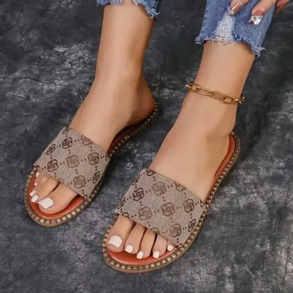 2024 New Womens Slippers Flat Sandals Peep Toe Ladies Casual Slides Female Beach Slippers Flat Shoes Woman Luxury Sandals W250805