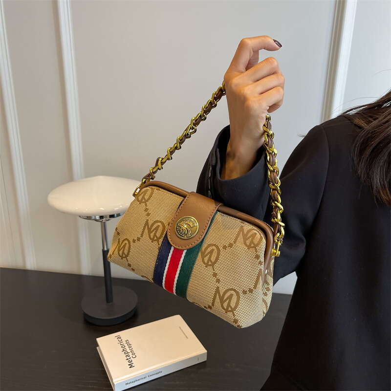 DHessencial 2025 Small Women's Striped Classic Chain Underarm Shoulder Crossbody Bag Trendy