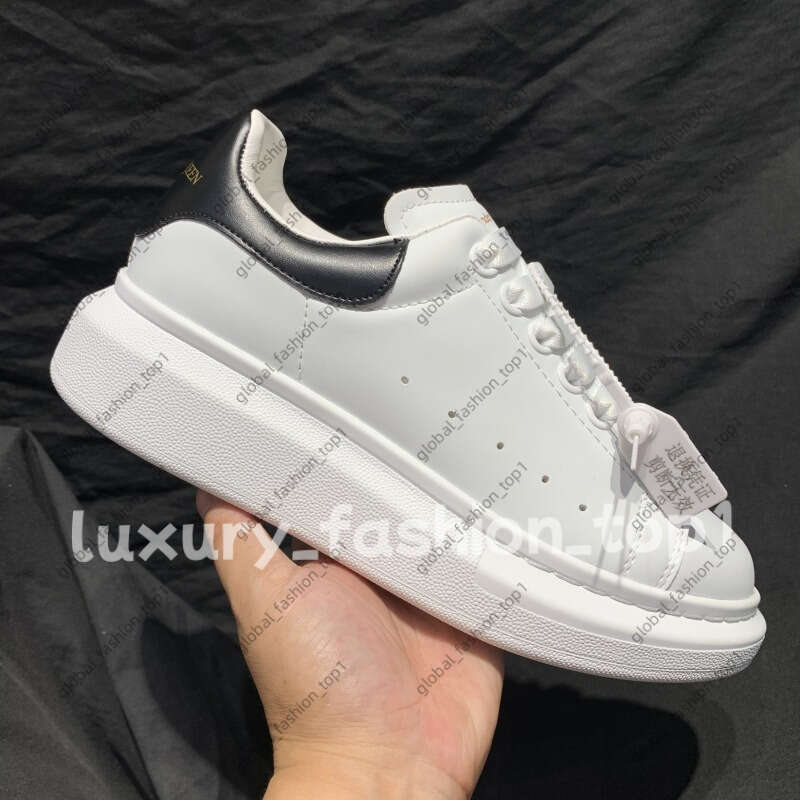 mcqueenn shoes Designer platform casual men women oversized black white blue green red suede leather Rose Beige Rainbow Dream Chaussures sneakers running shoes f20