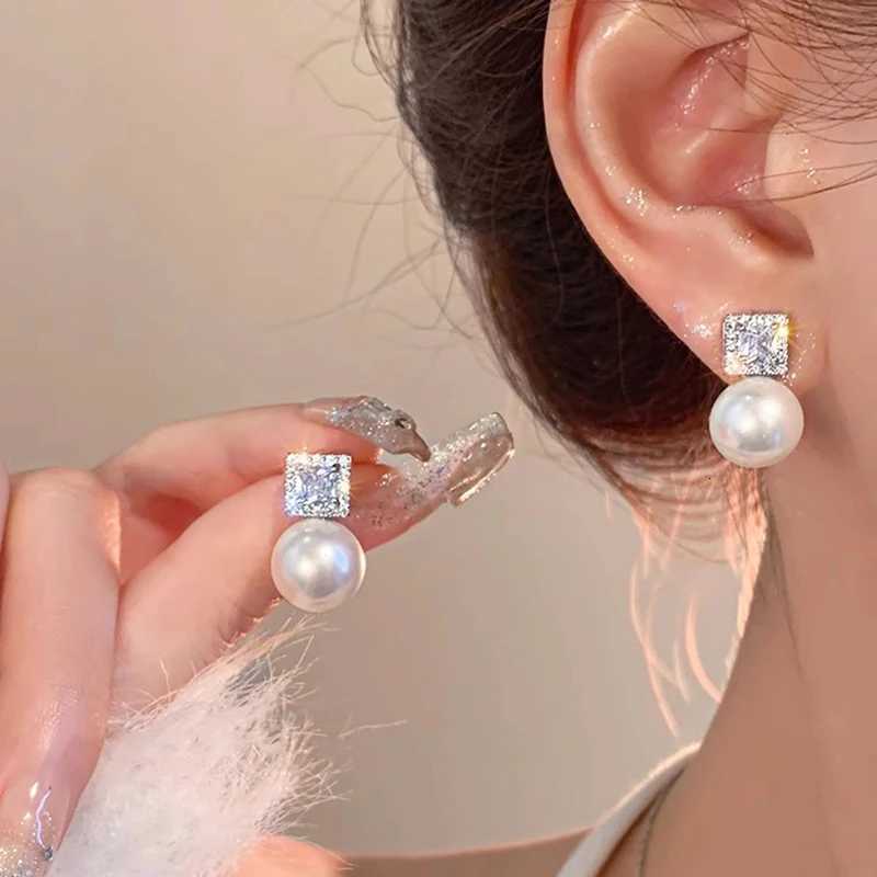 Luxury Gray Pearl Dangle Earrings for Women Classic Elegant Temperament Crystal Zircon French Stud Earrings Fashion Jewelry Gifts Y250804