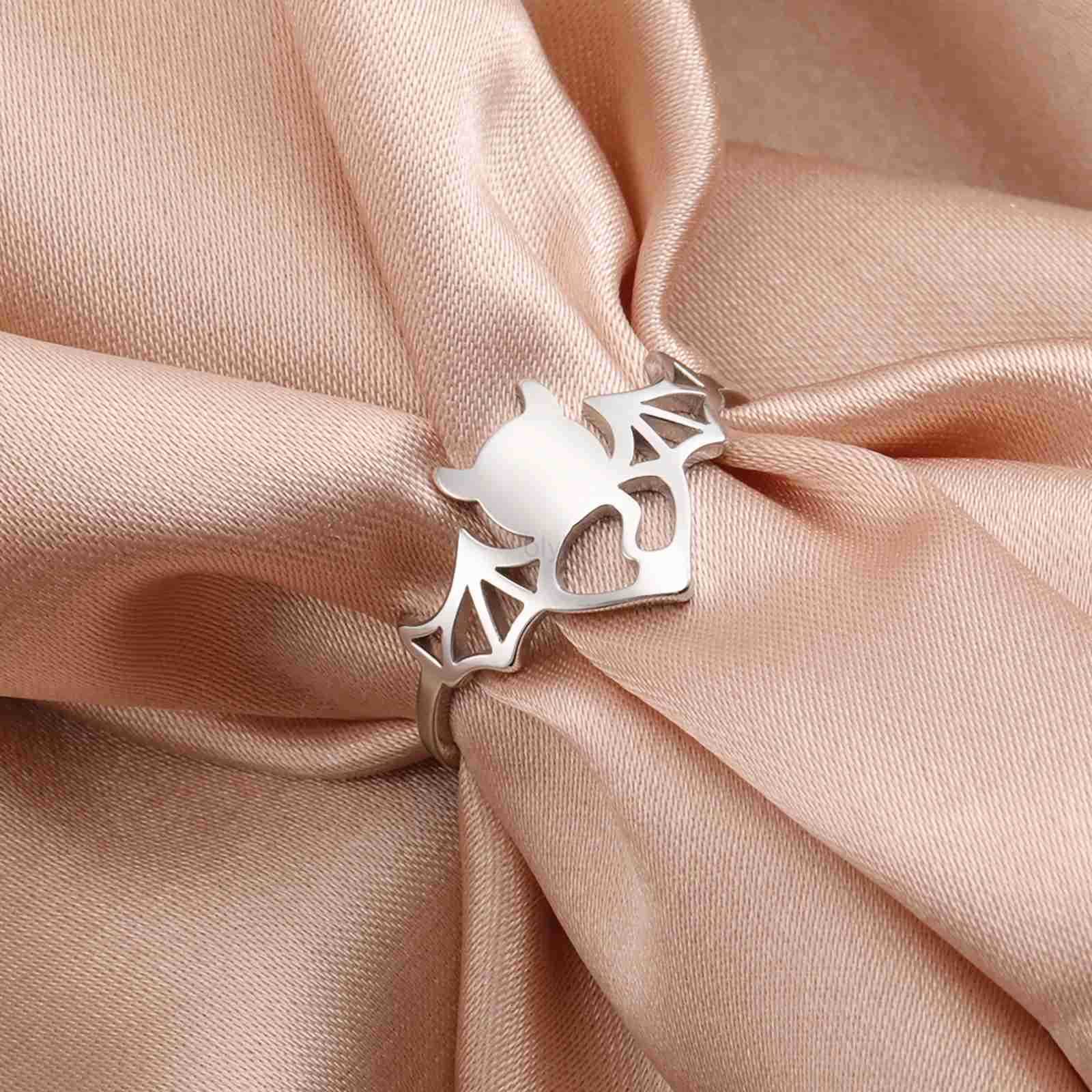 Skyrim Demon Bat Wing Ring Stainless Steel Gold Color Women Finger Rings Jewelry Gift Gothic Vampire Halloween Accessories M250805