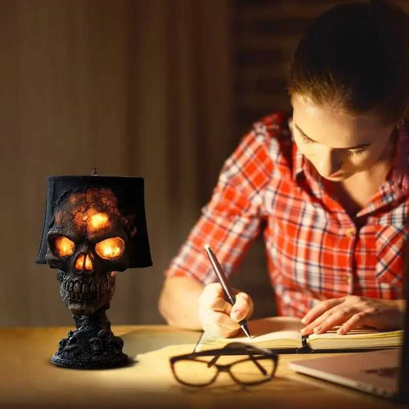 Gothic Table Lamp Halloween Skull Statue Desk Lamp Skeleton Halloween Decorations Ambient Lighting Night Light Desktop XJ250804