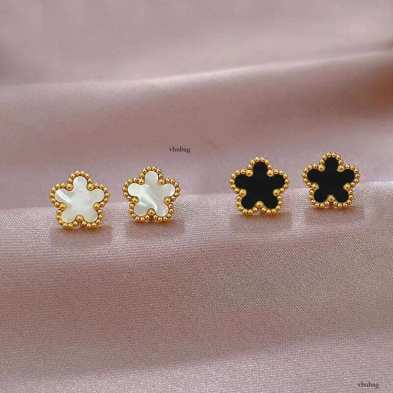 Elegant Titanium Five-Leaf Flower Stud for Women Ladies Designer Stainless Steel Five-leaved Clover Earrings Birthday Wedding Jewelry Gift