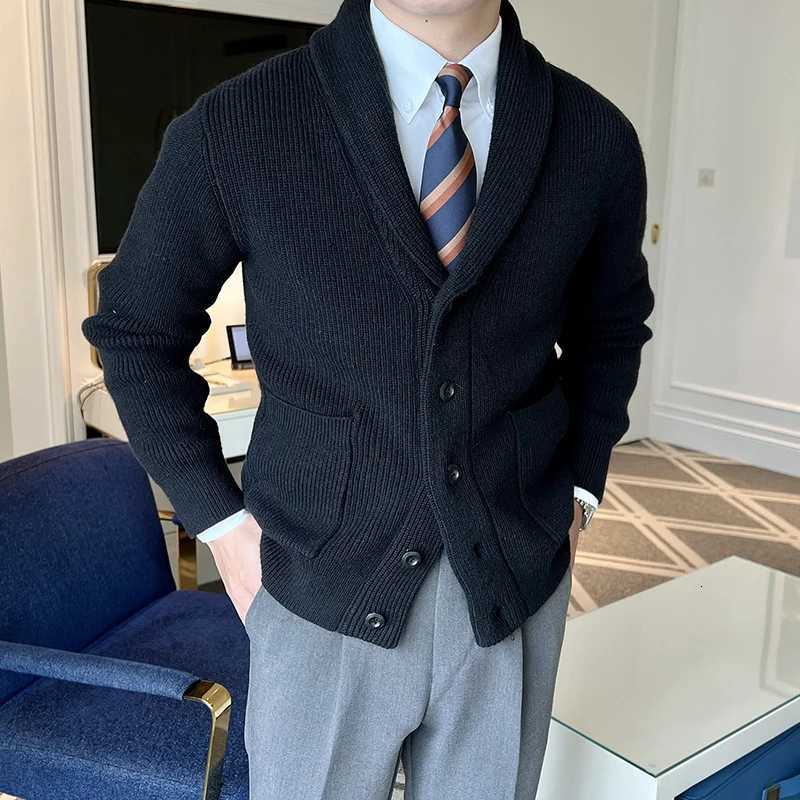 Mens Cardigan Light Luxury Knit Sweater Coat Long Sleeve Streetwear Solid Color Leisure Retro Knitwear Korean Popular Clothing XJ250805