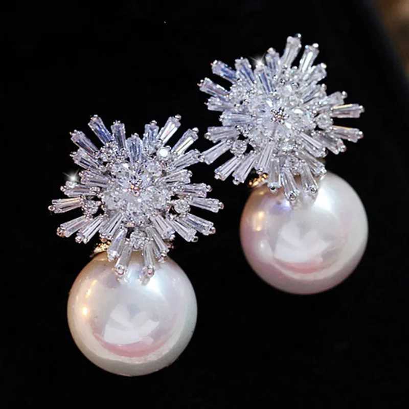 Luxury Cute Austrian Cubic Zirconia Stud Earrings for Women Wedding Fashion Imitation Pearl Snow Flower Bridal Girl Jewelry Gift Y250804